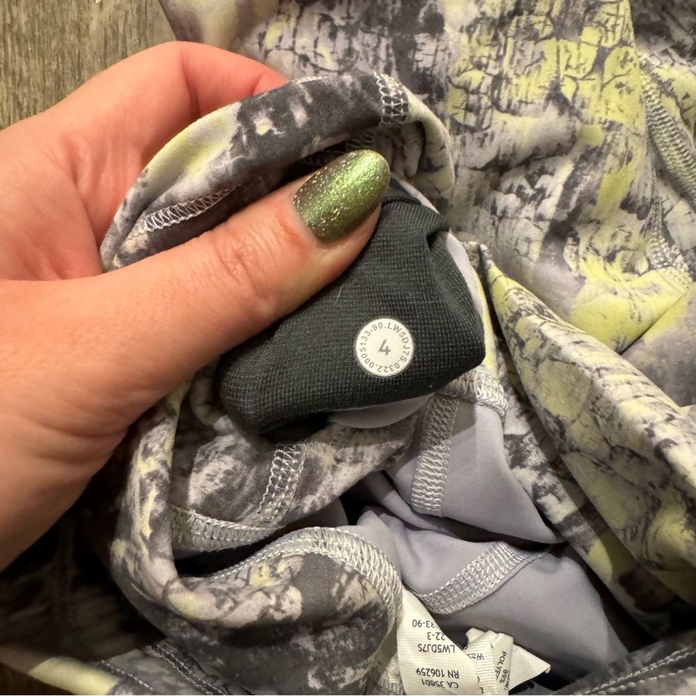 Gray Patterned Lululemon Wunder Train High-Rise T… - image 7